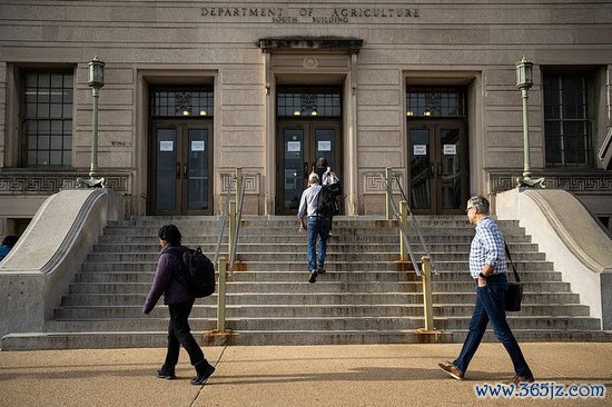 配资炒股配资平台 美国农业部超1.5万名员工接受特朗普政府自愿离职计划